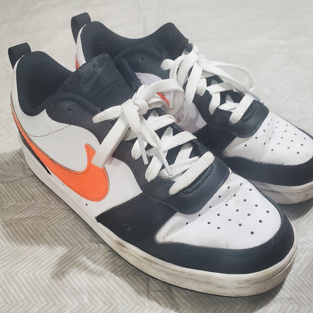 Nike Kids Dunks Low-Top Sneakers in White, Black & Orange Swoosh 5.5Y